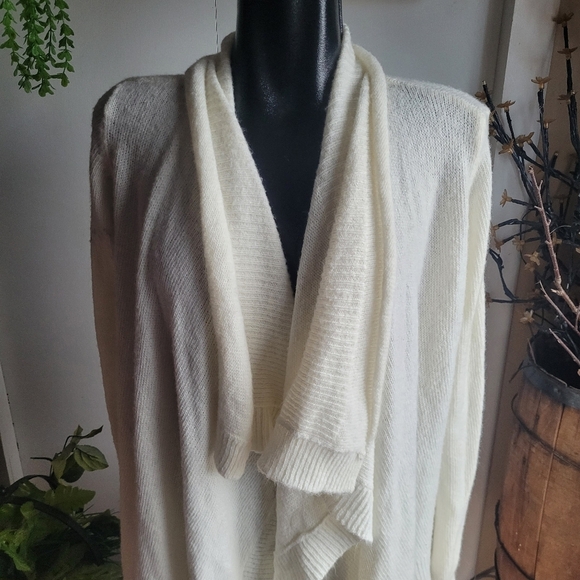 Abercrombie & Fitch White Waterfall Cardigan L - Picture 2 of 7